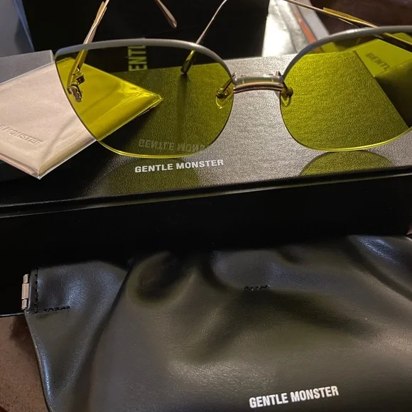 Gentle Monster Modmo dead stock new in box unbox @gentlemonster glasses with me! not sponsored but a  main image 4